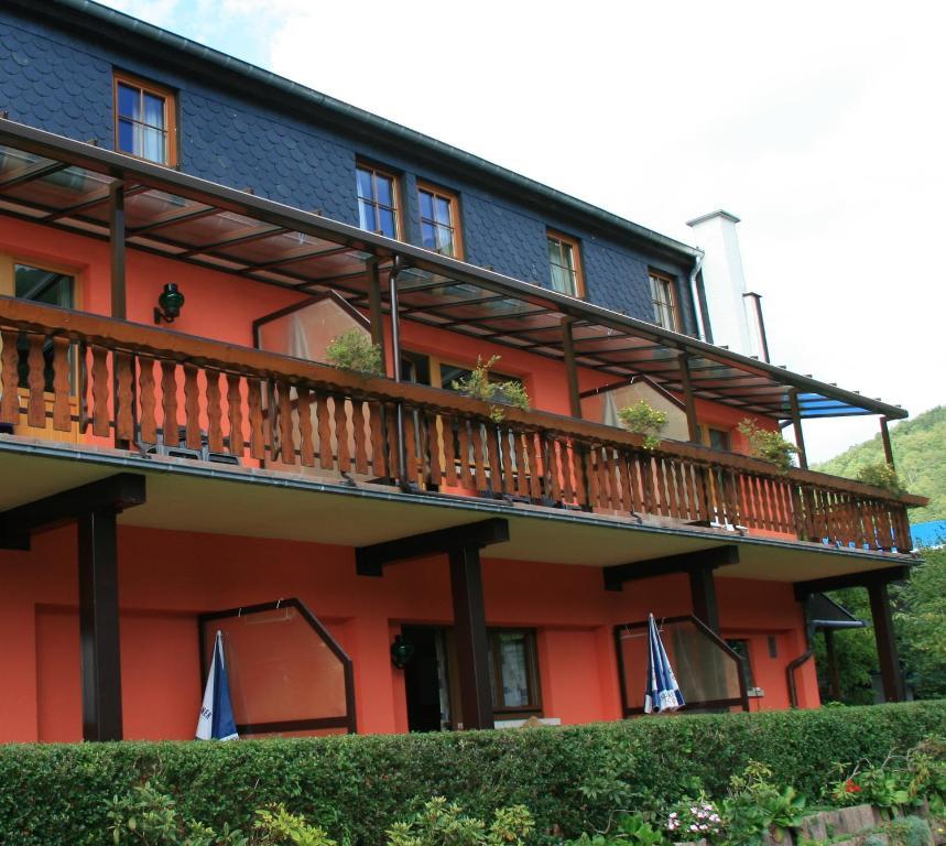 Camping De L'Our Appartements Вианден Екстериор снимка
