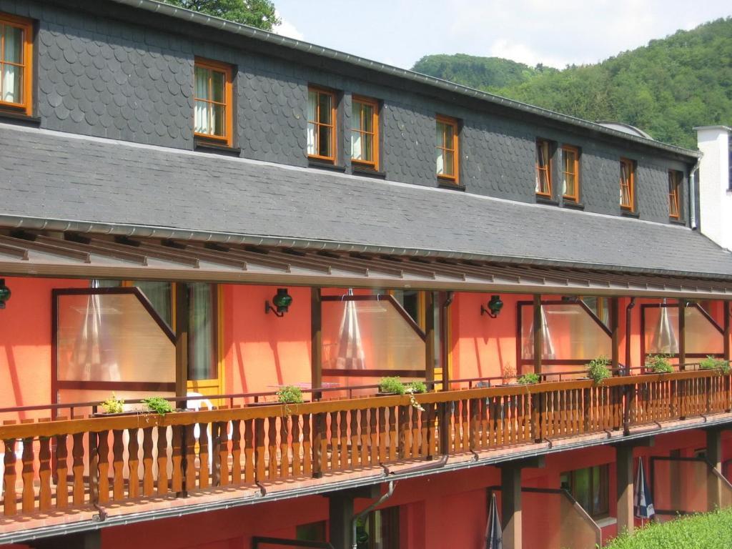 Camping De L'Our Appartements Вианден Екстериор снимка